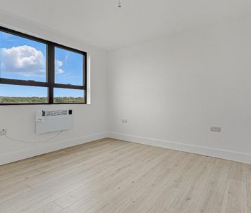 Falkirk Close, Hornchurch, RM11 - Photo 6