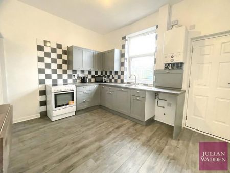 2 bedroom terraced house to rent - Photo 4