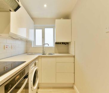 1 bedroom semi-detached house to rent - Photo 2