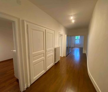 Spacieux appartement de 2.5 pièces Vieille-Ville - Photo 3