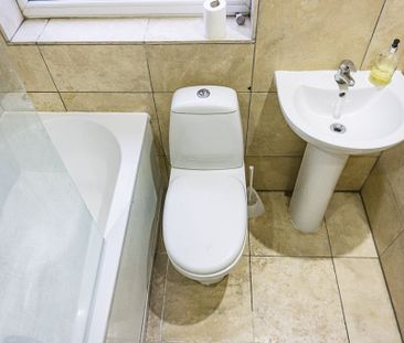Room in a Shared Flat, Coldharbour Lane, SW9 - Photo 5