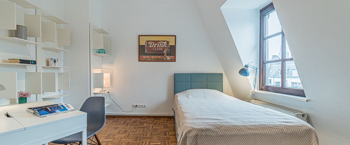 City-Residence: Schicke 3-Zimmer Maisonette-Wohnung in Sachsenhausen mit Skyline-Blick - Photo 1