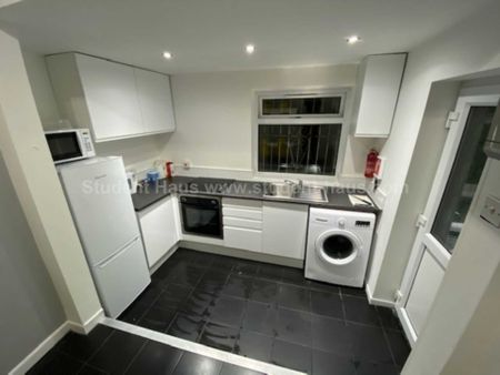 Preston Road, Manchester - Photo 4