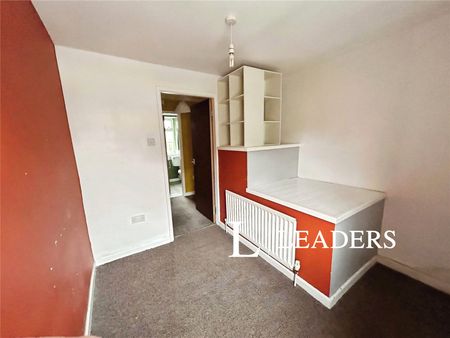 3 bedroom house to rent Bath Road, Silverdale, Newcastle, ST5 - Photo 2