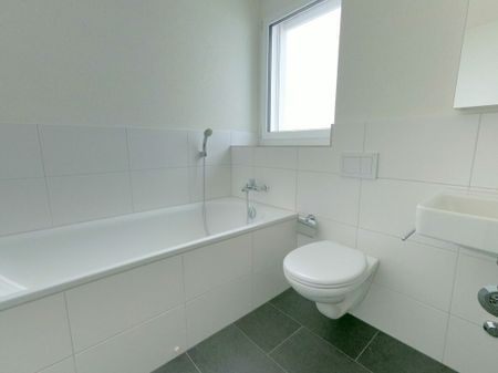 Appartement de 3,5 pièces lumineux, calme et spacieux avec de bonnes liaisons CFF dans toutes les directions - Foto 3