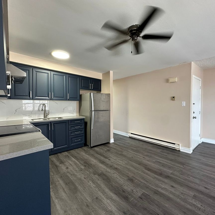 For Lease - 987 Pape Avenue Unit# 2, Toronto, Ontario - Photo 1