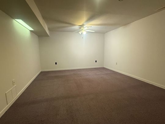 For Lease - 2098 Fillmore Crescent, Beacon Hill North - South and Area, Ontario - Photo 1