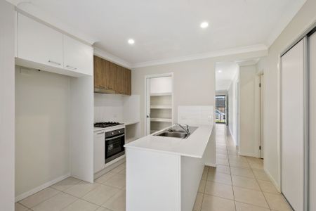 Tidy 3 Bedroom Property in "SILVAN RISE" - Photo 4