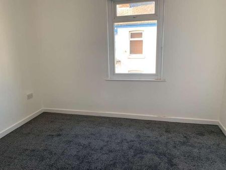 Danesbury Place, Blackpool, FY1 - Photo 2