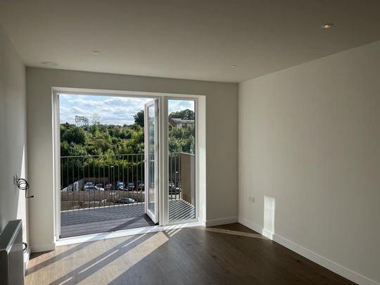 2 bedroom flat to rent - Photo 1