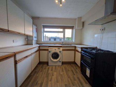 3 bedroom terraced house to rent - Photo 3