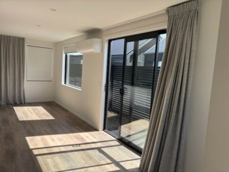 NEAR-NEW CONTEMPORARY LIVING - Photo 4