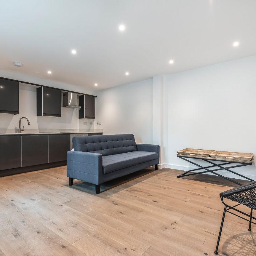 Elm Grove, Wimbledon, London, SW19 - Photo 1