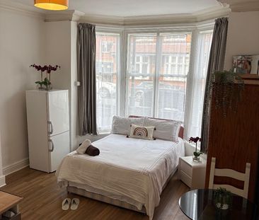 Room in a Shared House, Ashleigh Road, LE3 - Photo 5