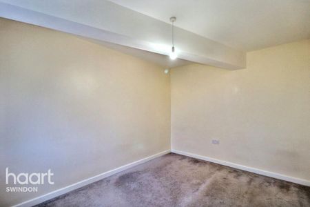 2 bedroom end of terrace house to rent - Photo 2