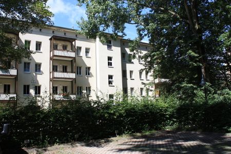 3-Raum-Wohnung mit Balkon in begrünter Wohnlage - Foto 4