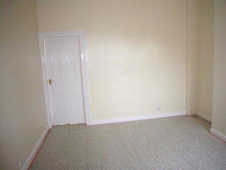 1 bedroom ground floor flat to rent - Photo 4