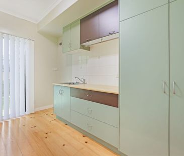 THREE BEDROOM HOME IN WALKERVALE! - Photo 6