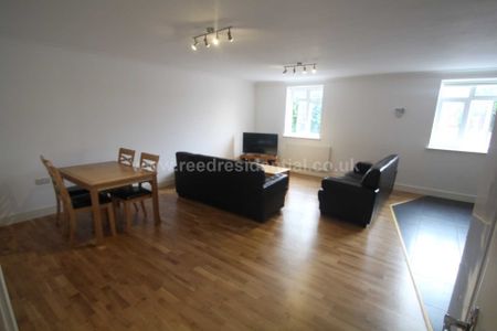 Exeter Road, Birmingham. First Floor four bedroom purpose built flat. - Photo 2