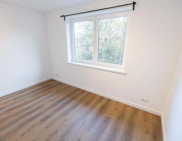 Kernsanierte 3-Zimmer Wohnung mit Balkon und neuer EBK - Photo 1