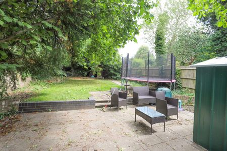 2 bedroom apartment - Photo 4