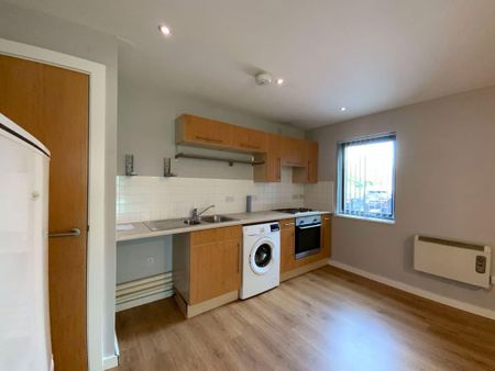 1 bedroom flat to rent - Photo 2