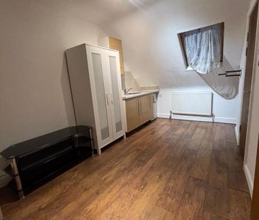 Studio to rent - Photo 6