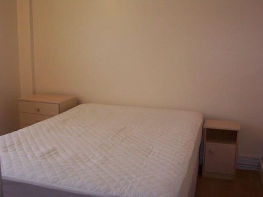 3 bedroom apartment to rent - Photo 1