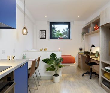 Studio to rent - Photo 1