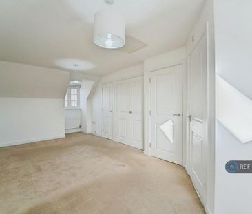 4 bedroom end of terrace house to rent - Photo 5