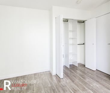 Condo in Downtown Vancouver, BC - Photo 2