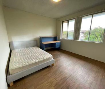Furnished/ Unfurnished option with spacious one bedroom with privat... - Photo 4