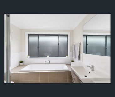 Immaculate 4 bedroom family home - Photo 6