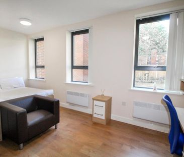 Studio to rent - Photo 2