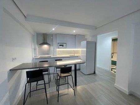 Piso de alquiler en Avenida de Villajoyosa, Albufereta - Photo 5