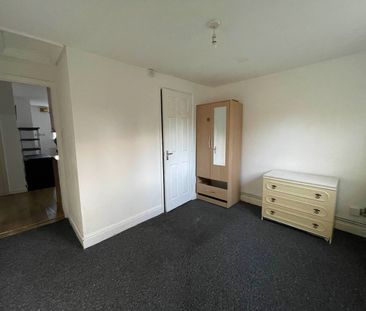 1 Bed Flat, Filton Avenue, BS7 - Photo 2