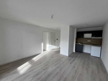 Appartement à louer 2 pièces - 42 m² - Photo 2