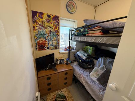 3 bedroom semi-detached house to rent - Photo 5