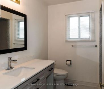 11 FOSTER CRESCENT - Photo 2