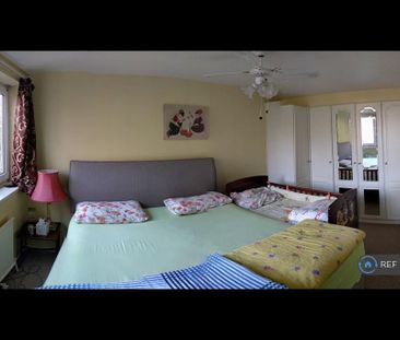 3 bedroom detached house to rent - Photo 6