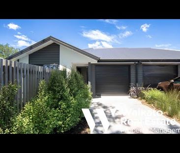 Modern near new 2 bedroom Unit + Garage - Photo 5