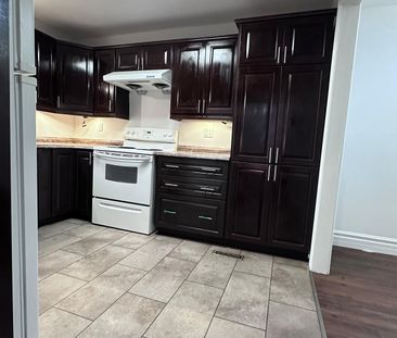 For Lease - 5 Hammond Crescent, New Tecumseth, Ontario - Photo 2