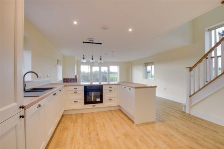 Willans Cottage, East Roughlea Farm, Ferryhill, County Durham, DL17 8RP - Photo 4