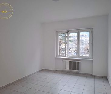 2.5-ROOM APARTMENT WITHIN WALKING DISTANCE OF THE CENTER - Photo 2