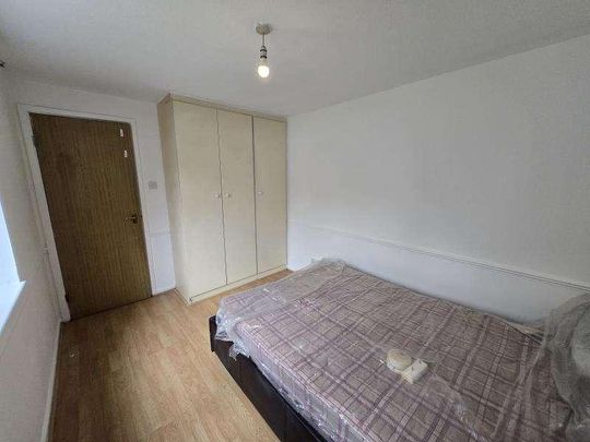 Swaythling Close, Edmonton, N18 - Photo 1