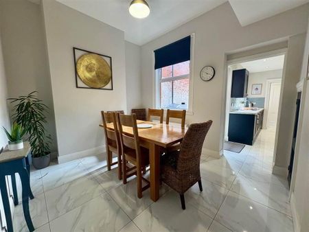 263 Ravenhill Avenue, Belfast, BT6 8LF - Photo 4