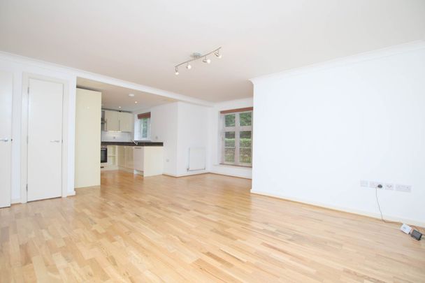 Wharf Way, Kings Langley, WD4 - Photo 1