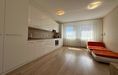 PRENÁJOM 3-IZBOVÝ BYT BRATISLAVA PETRŽALKA, NÁMESTIE HRANIČIAROV – KOMPLETNÁ REKONŠTRUKCIA, LOGGIA, ZARIADENÝ – 900 € KOMPLET - Photo 3