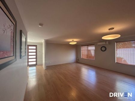 Family Home with Energy-Smart Features in a Quiet Street - Photo 2