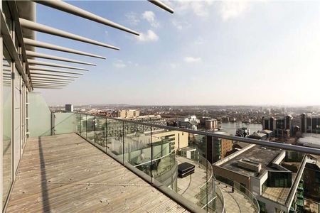 A modern 2 bedroom penthouse situated on the 21st floor of this striking residential development located close to the heart of Canary Wharf's financial district. - Photo 4